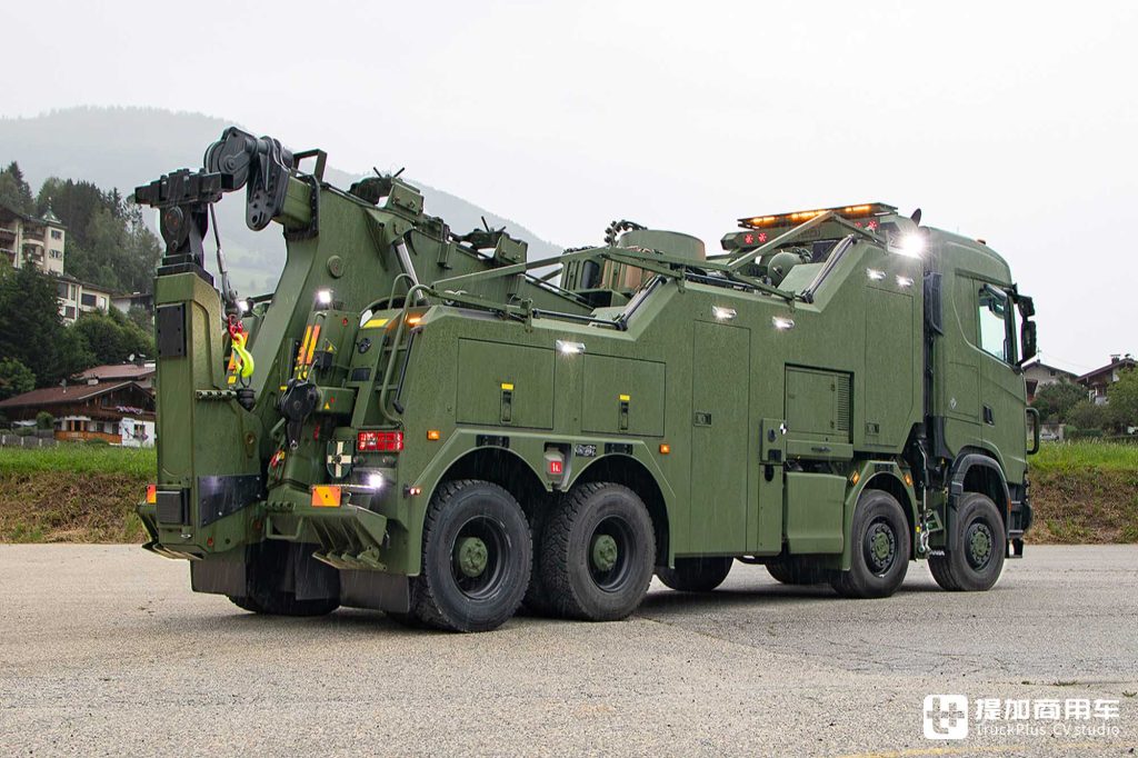 8x8 tracción total + motor V8, equipamiento de Empl de Austria. ¿Has visto el camión grúa pesado militar Scania 660 S?