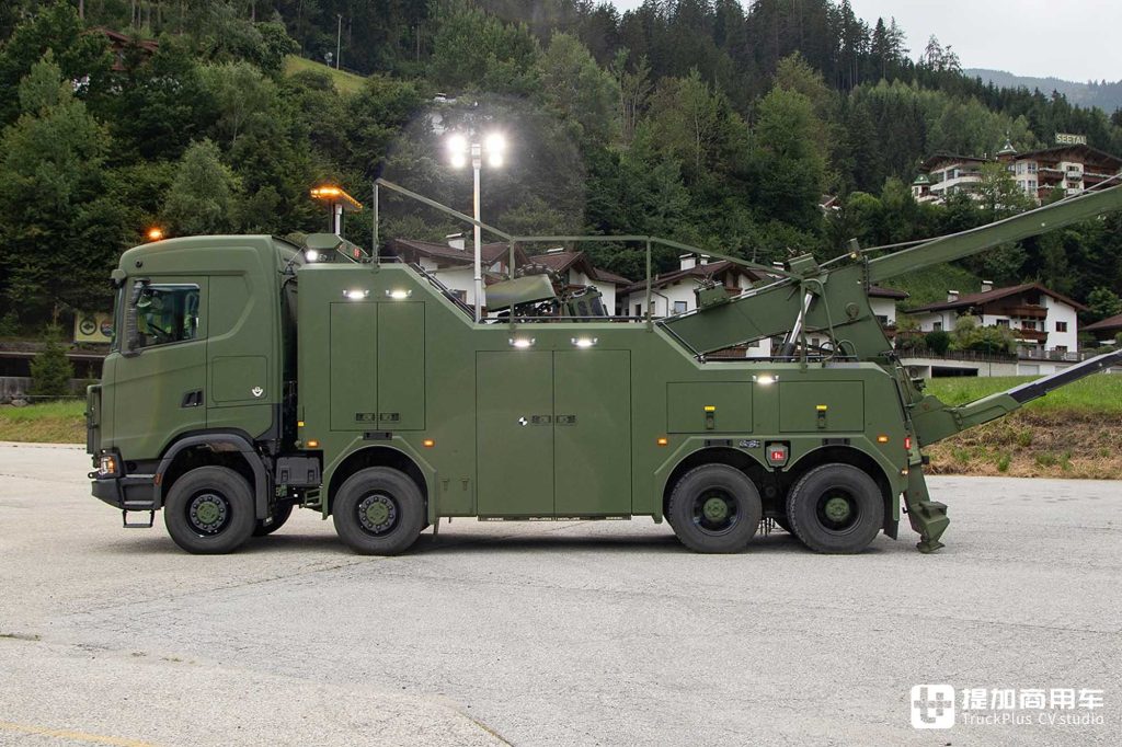 8x8 tracción total + motor V8, equipamiento de Empl de Austria. ¿Has visto el camión grúa pesado militar Scania 660 S?