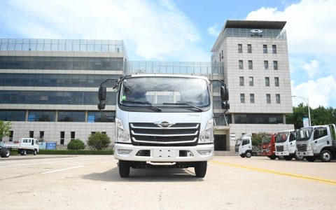En el mundo de las camionetas ligeras también hay su propio “campeón olímpico”! Con un tanque de combustible puede recorrer 1000 kilómetros. Un verdadero compañero para ganar dinero.