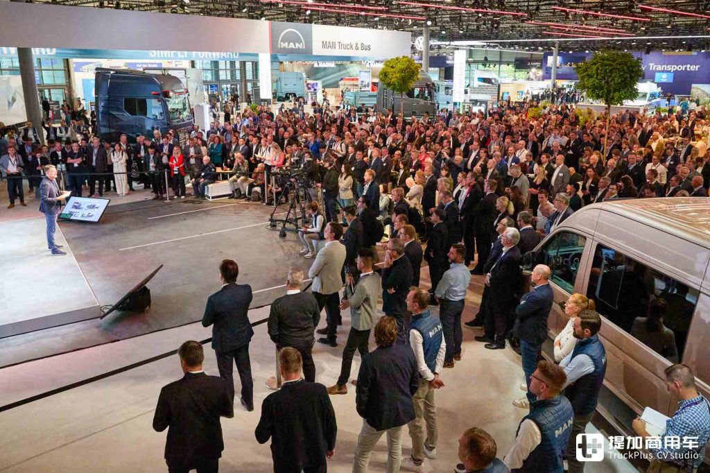 IAA 2024: Camiones eléctricos puros e interiores de motor de hidrógeno se presentan juntos, innovación en la cadena cinemática diésel, interpretación de las exhibiciones de MAN en Alemania.