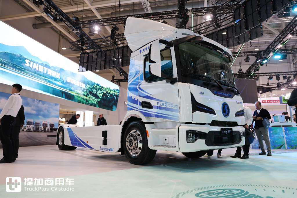 IAA 2024: El Shaanxi Delong X6000 de 840 caballos de potencia lidera, Shaanxi Heavy Duty Trucks presenta varios modelos, ¡haciendo que los amigos internacionales exclamen que es increíble!