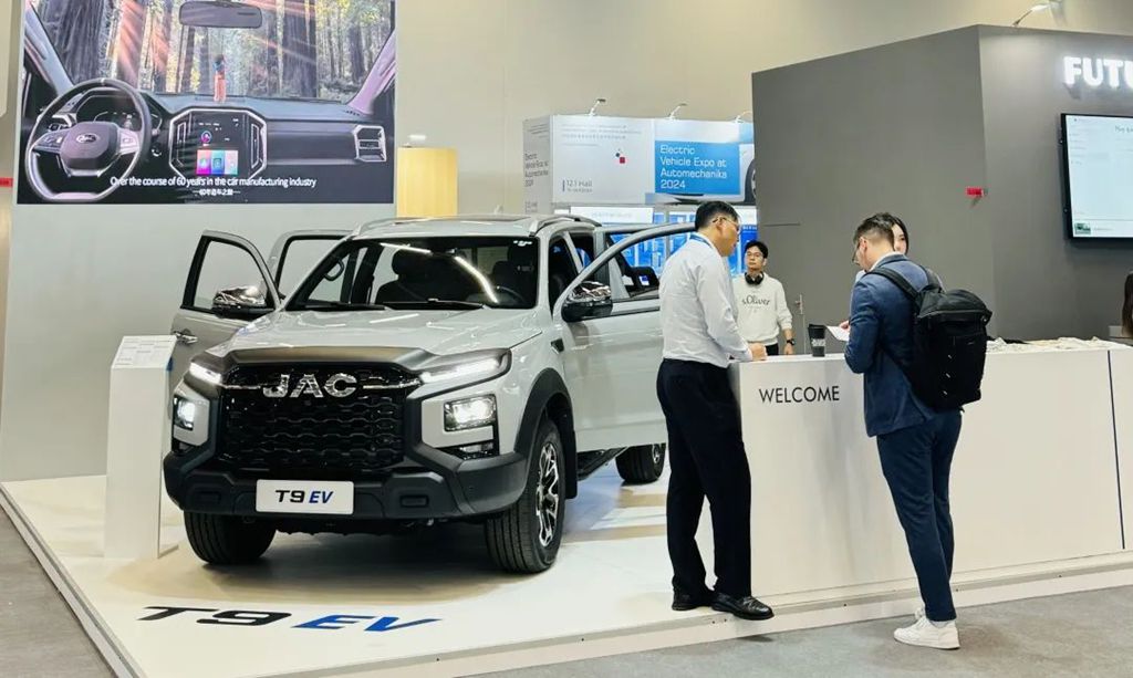 Iluminando los Colores de China: JAC Group Participa en los "Juegos Olímpicos del Automóvil" en Frankfurt