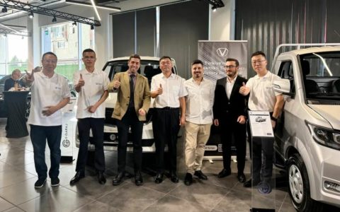 La Conferencia de Lanzamiento del Éxito Automotriz en Turquía: Entrega Masiva de Vehículos Eléctricos al Mercado Europeo