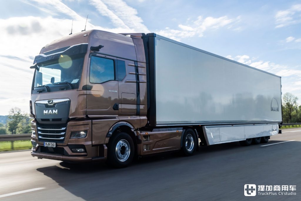 Nueva cadena de potencia PowerLion con motor y caja de cambios totalmente renovados: Vista previa del MAN TGX 2025