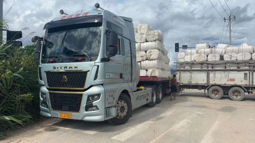 Herramienta para ahorrar dinero, compañera perfecta: Sinotruk Shandeka de China, junto con los camioneros, hacia una ruta de creación de riqueza