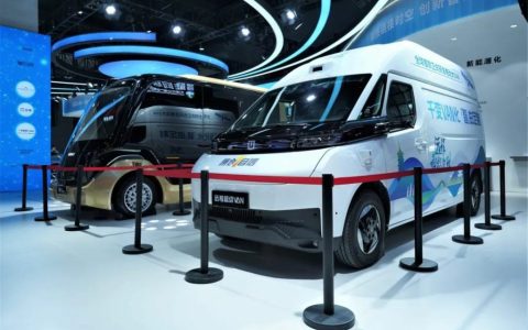 Super VAN de Long Range | Tecnología de conducción inteligente desarrollada internamente presentada en la Exposición Mundial del Internet de las Cosas 2024