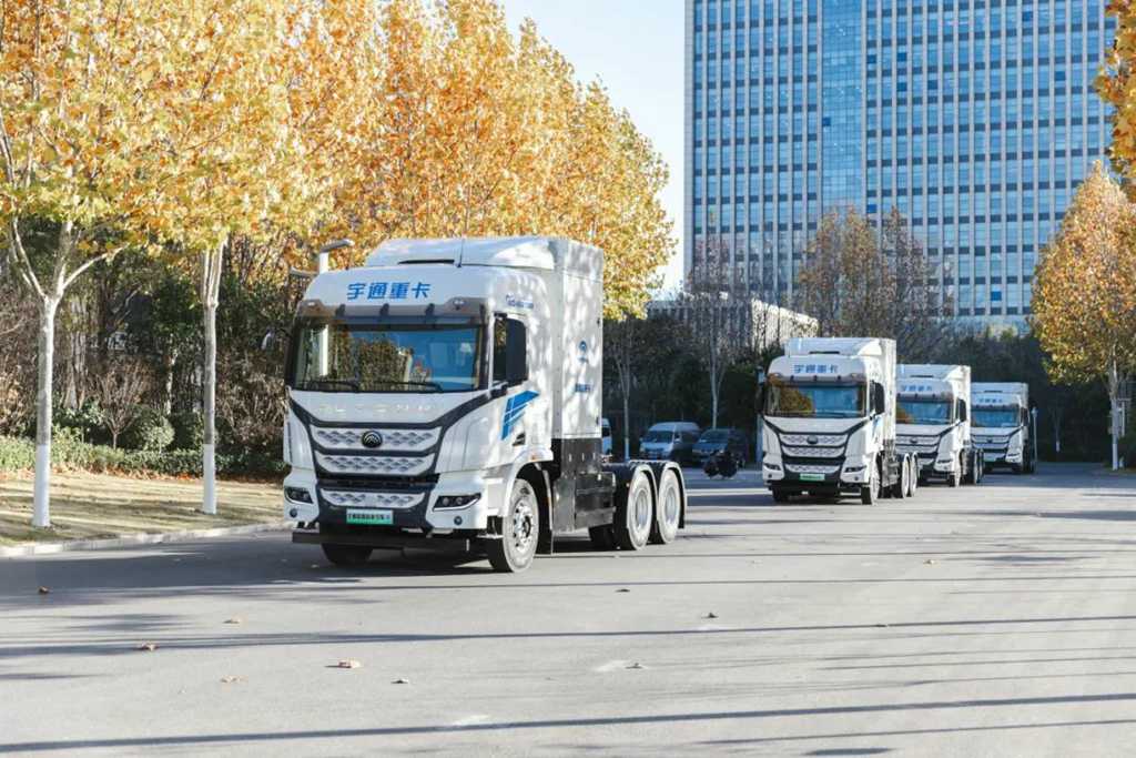 Lanzamiento inmediato de la versión de alta velocidad del camión pesado de hidrógeno de Yutong, posicionándose como líder en el transporte cero carbono hacia un futuro sostenible