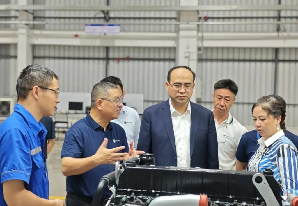 El presidente de BAIC Foton, Chang Rui, visita la fábrica de Yuchai en Tailandia