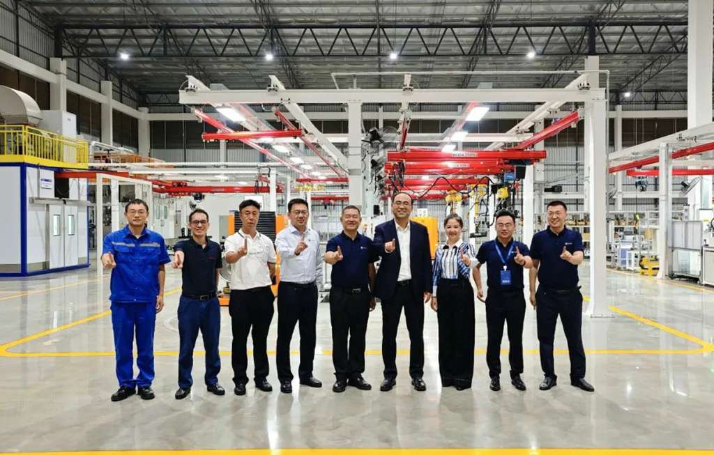 El presidente de BAIC Foton, Chang Rui, visita la fábrica de Yuchai en Tailandia