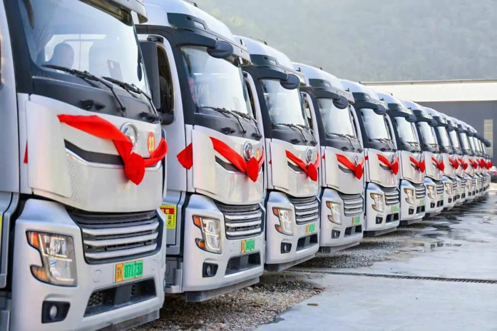 Los camiones pesados King Long New Energy se entregaron a Guangxi en lotes para ayudar a la transformación ecológica y la actualización de la industria del transporte