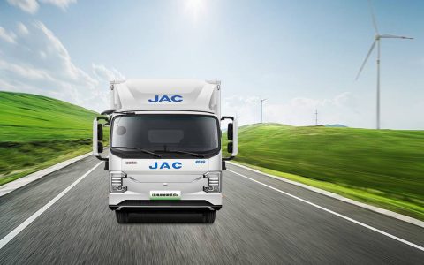 ​JAC New Energy Light Truck ES9 Lanzamiento: Tecnologías de Vanguardia Impulsan una Revolución Industrial