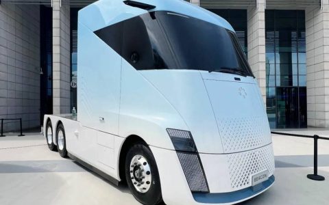 Foton Motors Presenta el Camión Pesado a Hidrógeno Líquido Beacon en el Foro de Zhongguancun 2025: El Transporte Comercial Chino Avanza Hacia la Comercialización del Hidrógeno