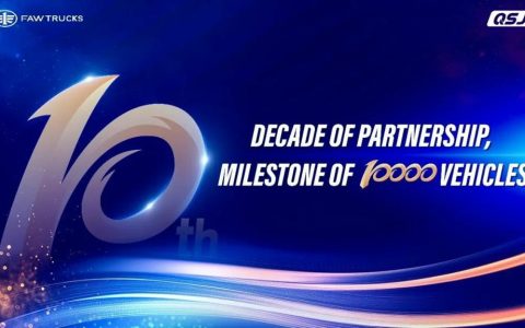 Celebración del Décimo Aniversario de Colaboración entre FAW Jiefang y QSJ.Motors en Filipinas y Lanzamiento de la Producción del Vehículo N.° 10,000