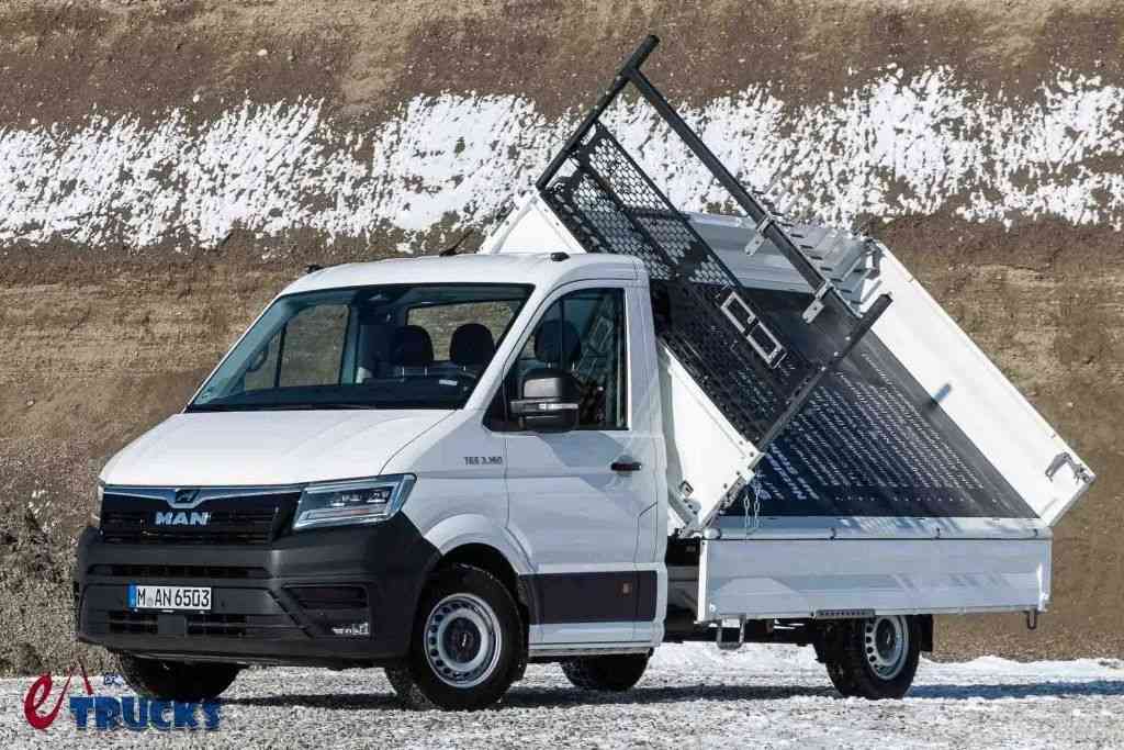 ¡Un elegante miniautocargador de 3,5 toneladas con carga triple! Conózca el MAN TGE pequeño.