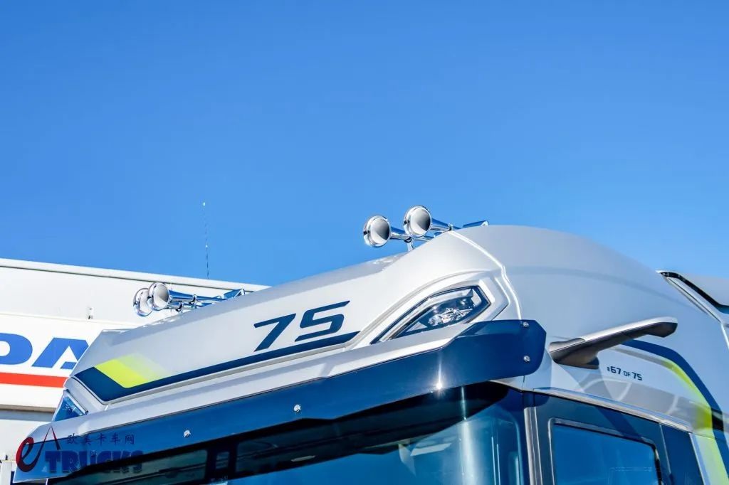 ¡Edición limitada mundial a 75 unidades! El tándem de cabina DAF XG+ — el buque insignia del fabricante neerlandés