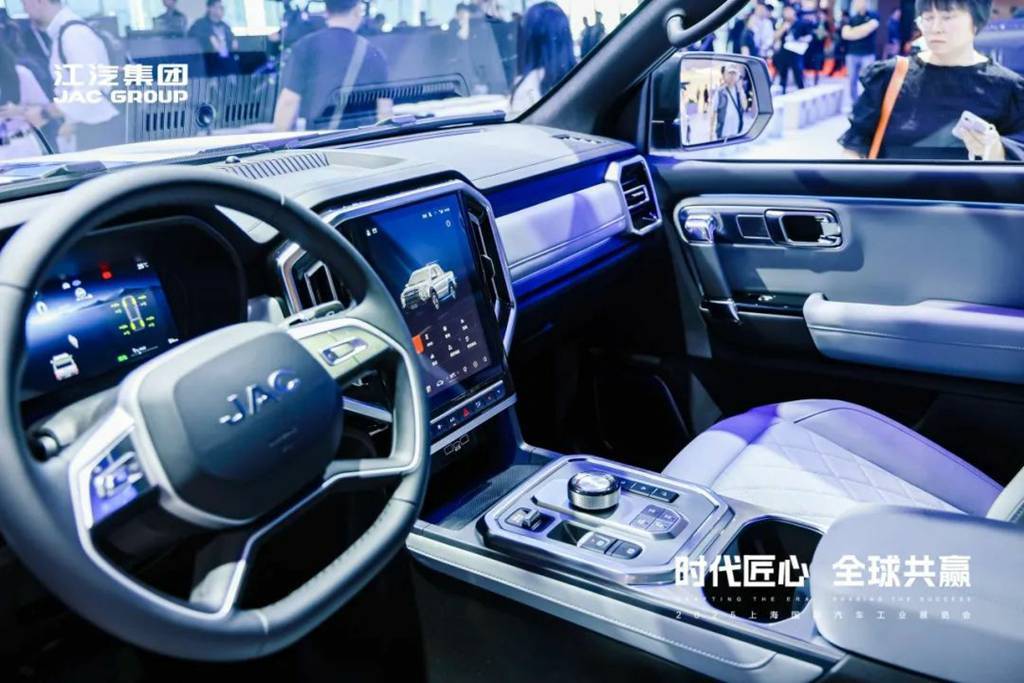¡La primera camioneta híbrida eléctrica con torque superior a 1000 N·m de China! JAC Huntru PHEV se presenta en el Salón del Automóvil de Shanghái