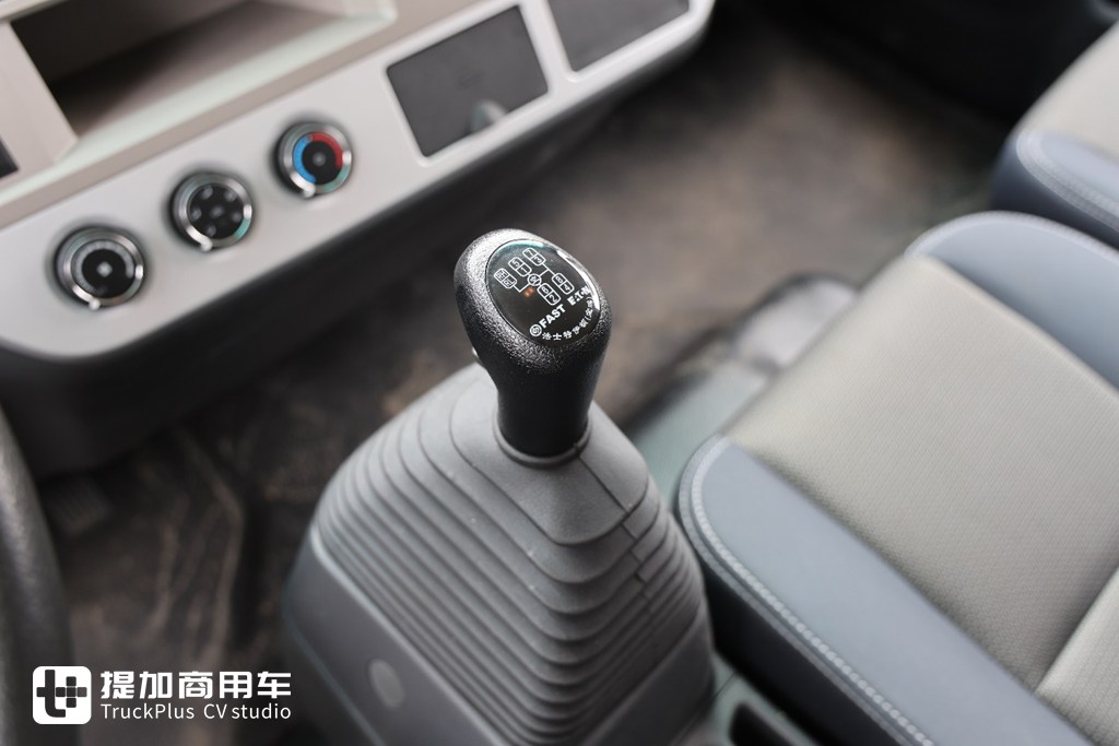 ​​KAMMINS 185 CV + CAPACIDAD DE CARGA SUPREMA: EL NUEVO DONGFENG KELUWEI IMPONE SU PODER​​