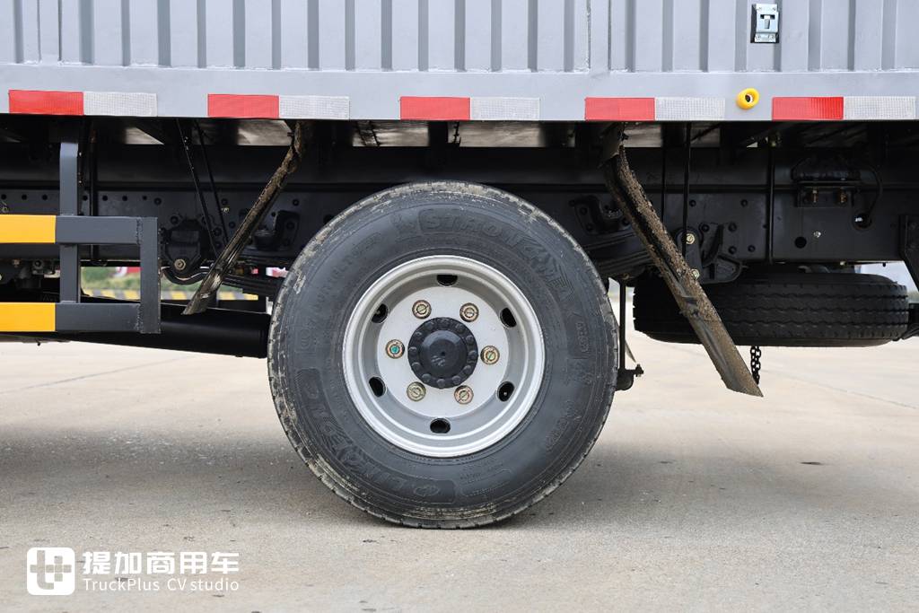​​KAMMINS 185 CV + CAPACIDAD DE CARGA SUPREMA: EL NUEVO DONGFENG KELUWEI IMPONE SU PODER​​