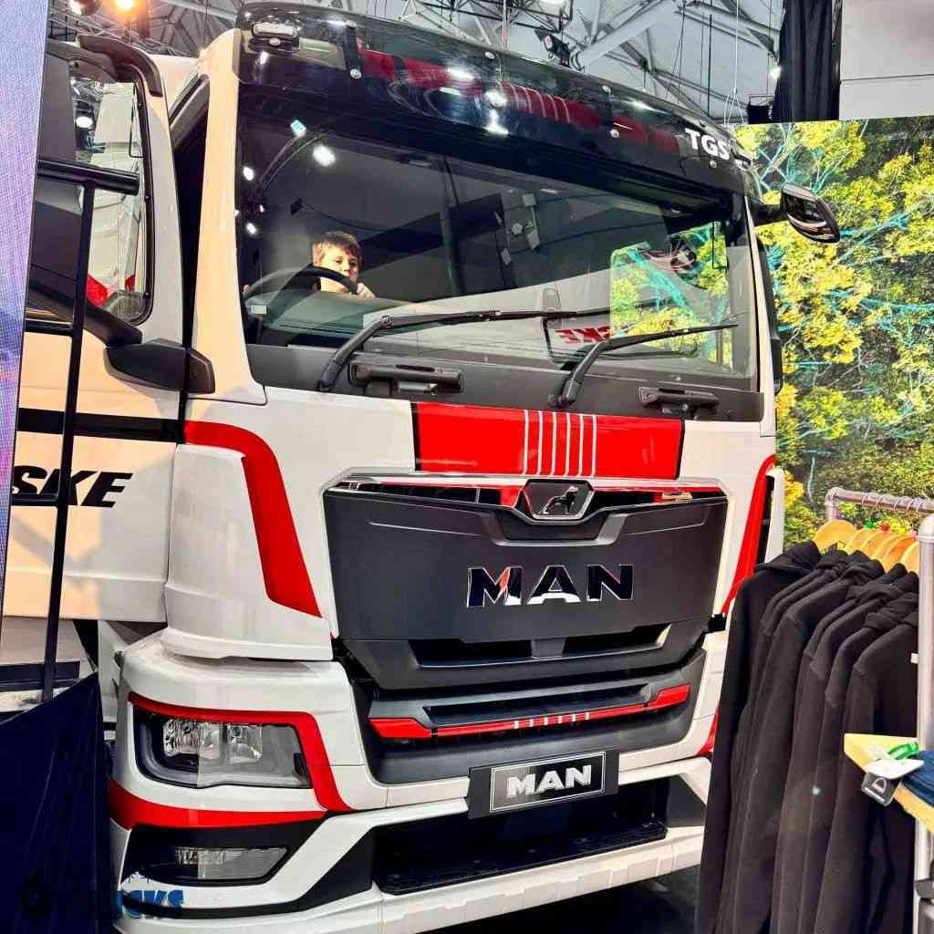 Guía para visitar la Exposición de Camiones de Brisbane 2025 · Edición Europea: La nueva generación del Tatra Phoenix y los modelos de doble conducción de Iveco hacen su aparición
