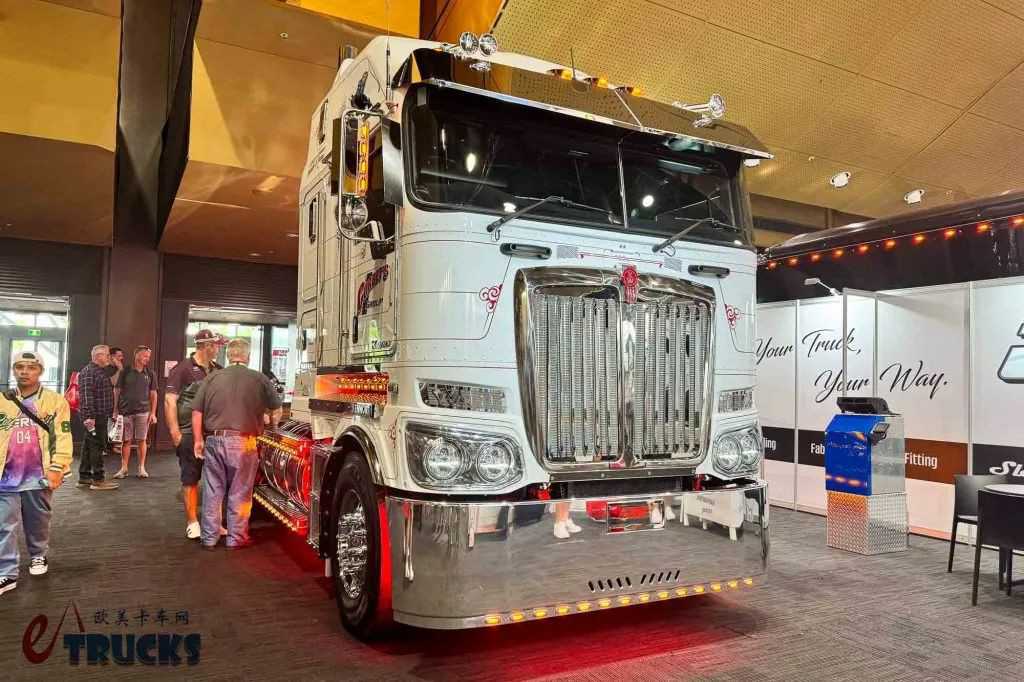 ¡Experimenta el poder de los camiones convencionales! ¿Y cabinas sobre motor americanas? Un recorrido por el Brisbane Truck Show 2025
