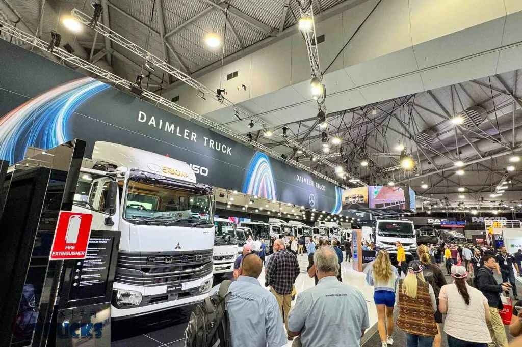 ​​Documento: Dongfeng y Weidu debutan en el mercado australiano, ¿los camiones japoneses dominan la mitad del mercado? Un recorrido por la Brisbane Truck Show 2025​​
