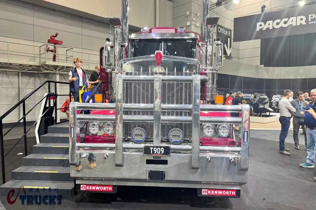 ¡Experimenta el poder de los camiones convencionales! ¿Y cabinas sobre motor americanas? Un recorrido por el Brisbane Truck Show 2025