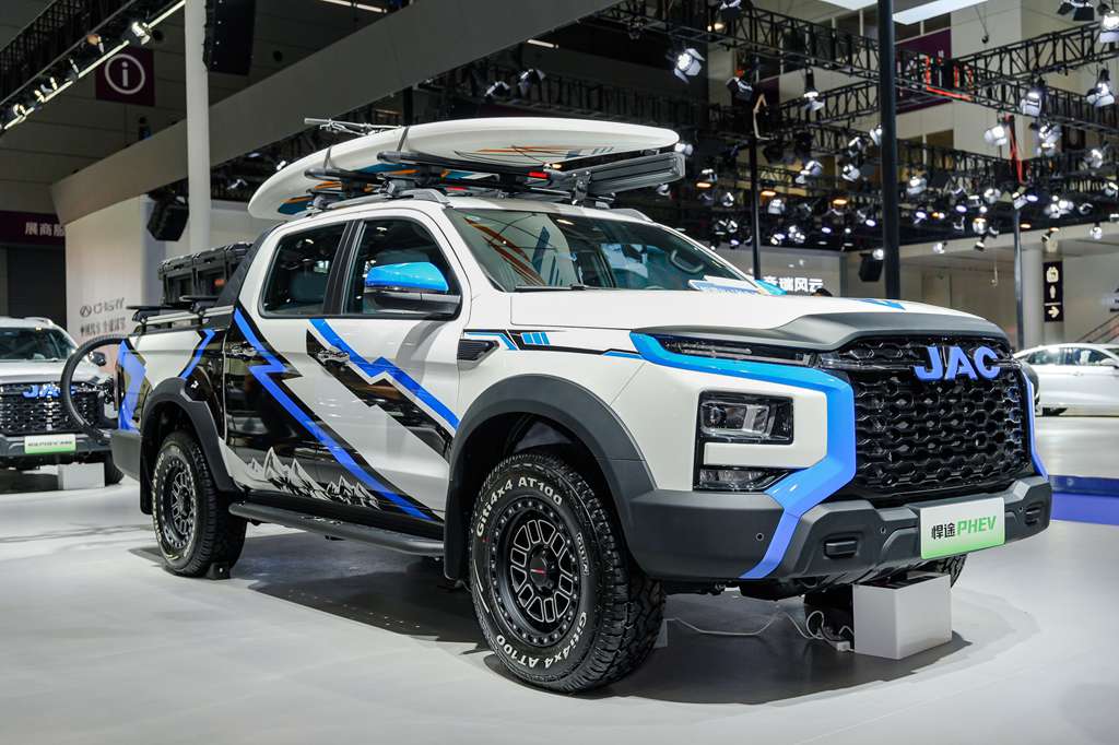 ​​¡No todas las camionetas híbridas enchufables superan los 1000 N·m de par! El Hunter PHEV define un nuevo estándar de potencia para las pickups​​