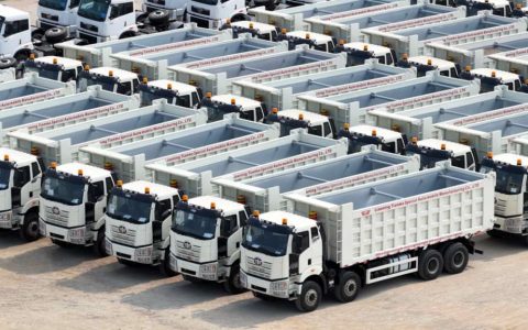 ​​### ¡Rumbo a Guinea! 212 camiones Jiefang entregados con éxito​​