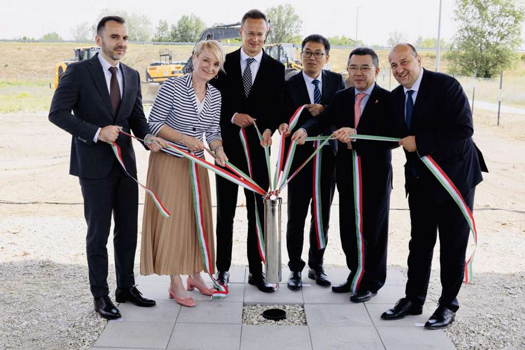 ​​BYD coloca la primera piedra de la ampliación de su fábrica de vehículos comerciales en Hungría, acelerando su expansión europea​​