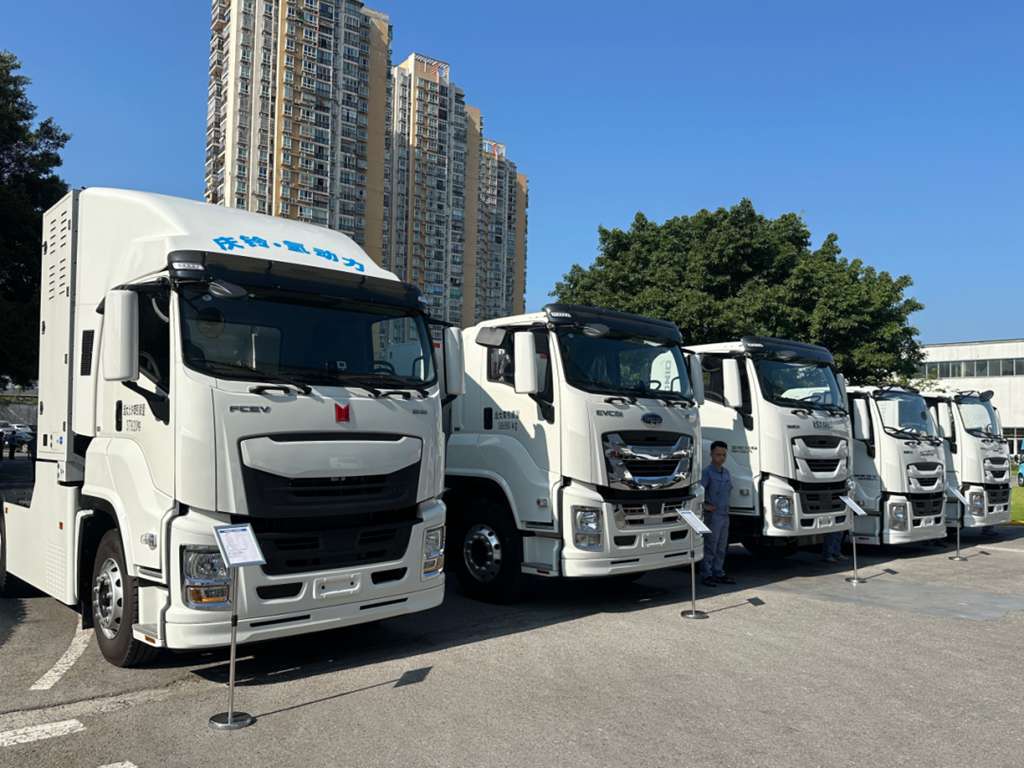 Cuarenta años de camino compartido, dibujando juntos el nuevo Qingling: Celebración en Chongqing de la Conferencia de Innovación y Desarrollo de Qingling Motors​
