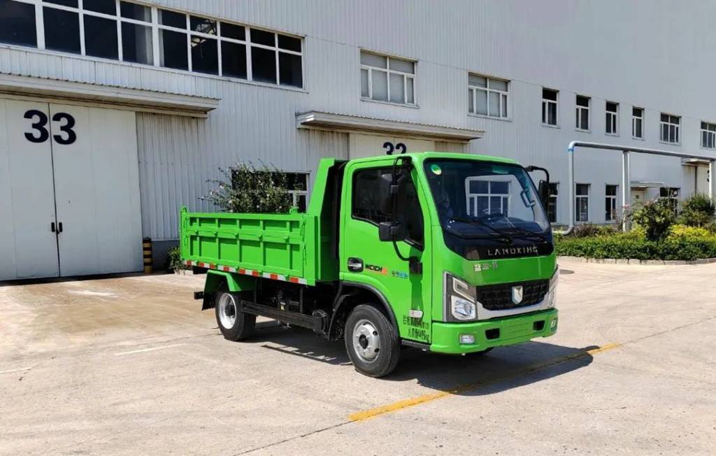 ​​¡El volquete Weichai LANDKING • Han: Alta maniobrabilidad y carga pesada para resolver desafíos operativos! ¡Configuración robusta demuestra su verdadero potencial!​​