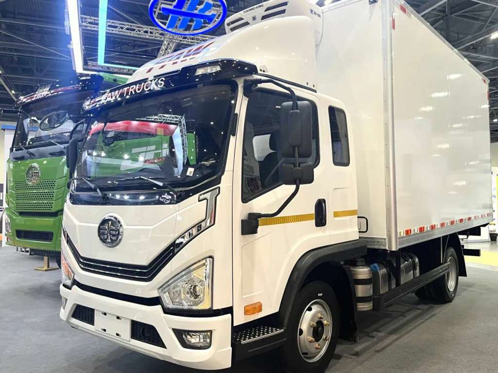 ​​FAW Jiefang desembarca con fuerza en la Exhibición Internacional de Vehículos Comerciales de Astaná​​