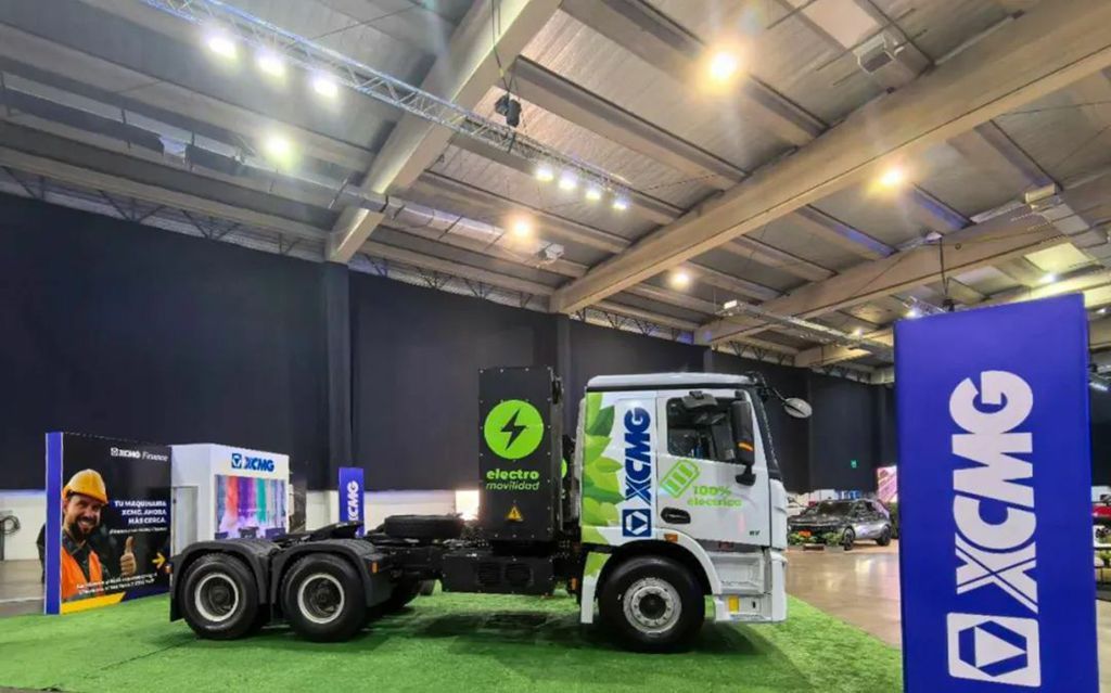 ¡Travesía del Pacífico! El camión tractor eléctrico XCMG se presenta en la feria de Chile