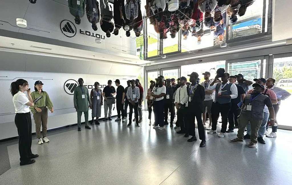 La delegación del Programa de Capacitación de la UA visita nuevamente a BAIC FOTON para trazar un nuevo capítulo de cooperación China-África