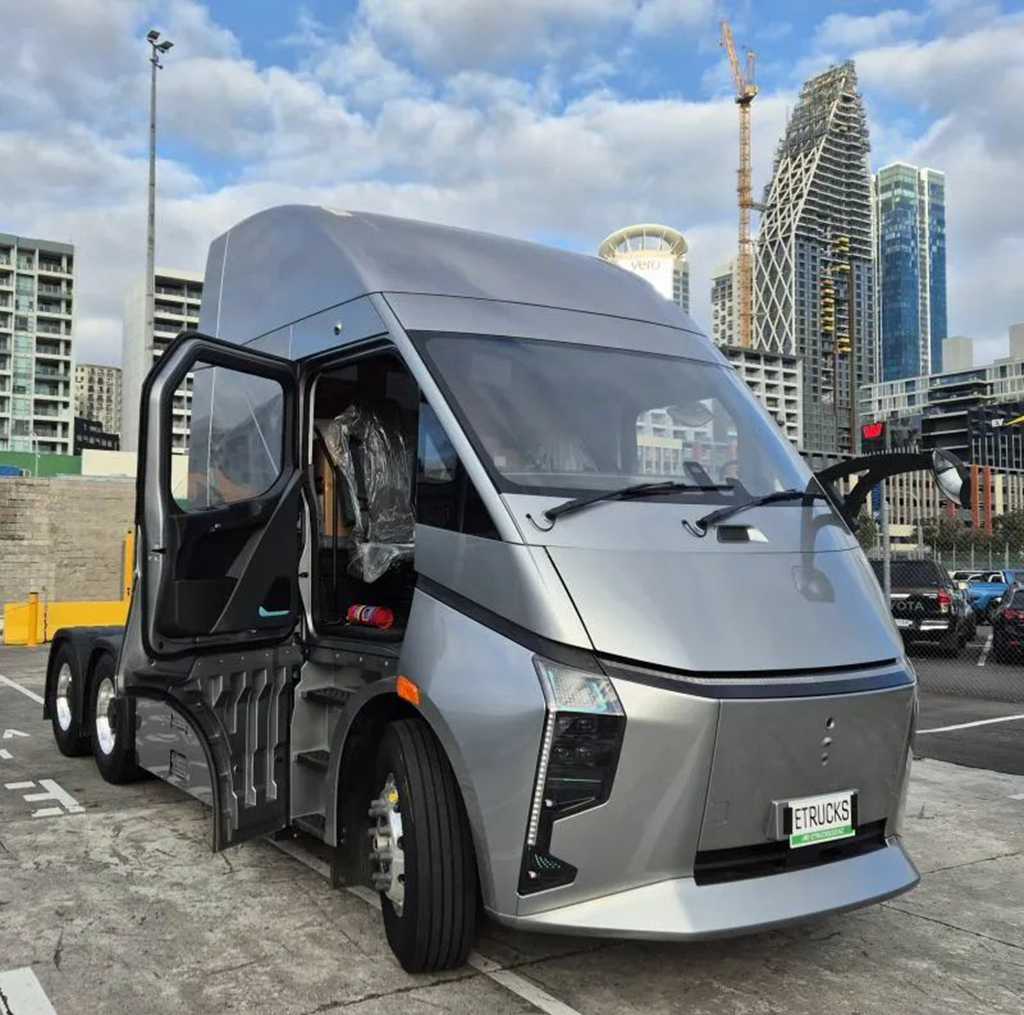 ¡El camión eléctrico inteligente DeepWay debuta en el principal salón de Nueva Zelanda, sumando otra ciudad clave a su mapa comercial global!