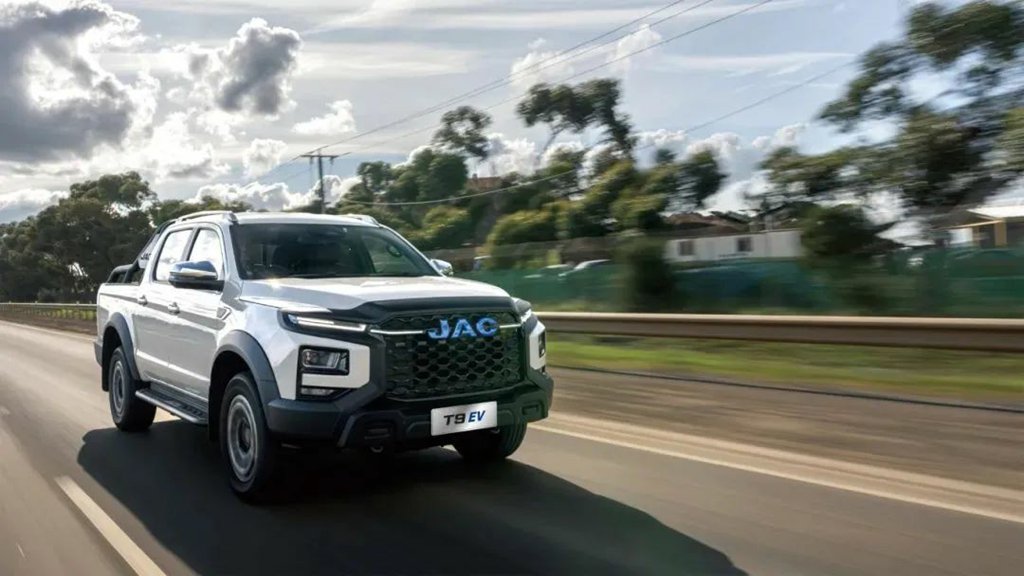 JAC HunTu EV, el camión eléctrico ligero, se entrega con éxito a un grupo empresarial de Singapur