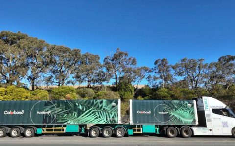 ¡Camión eléctrico de 68 toneladas conquista una pendiente del 18%! Windrose completa pruebas en Australia