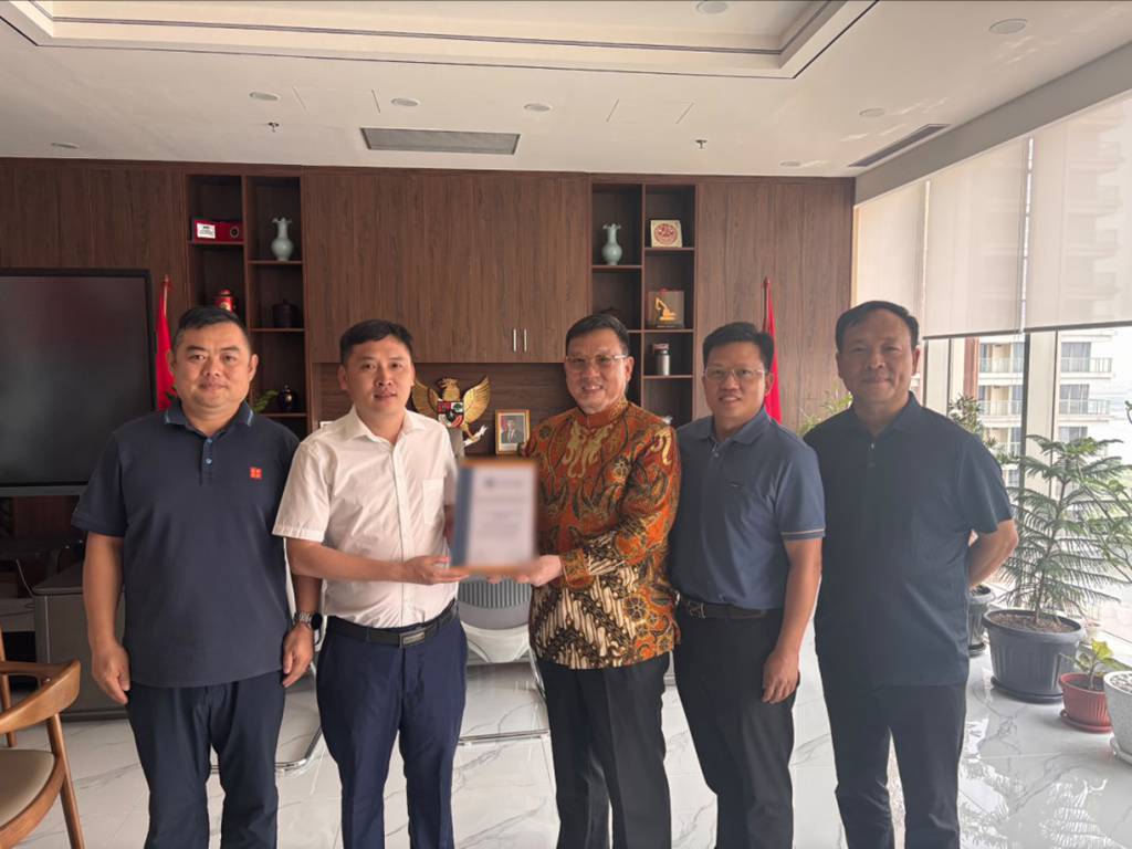 BAIC FOTON firma contrato de 125 camiones pesados con importante cliente minero de Asia Sudoriental