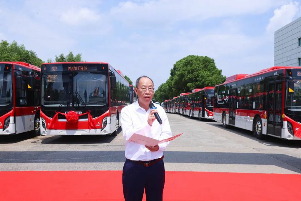 ¡450 unidades! Los autobuses eléctricos HIGER FENCER f1 parten hacia América del Sur