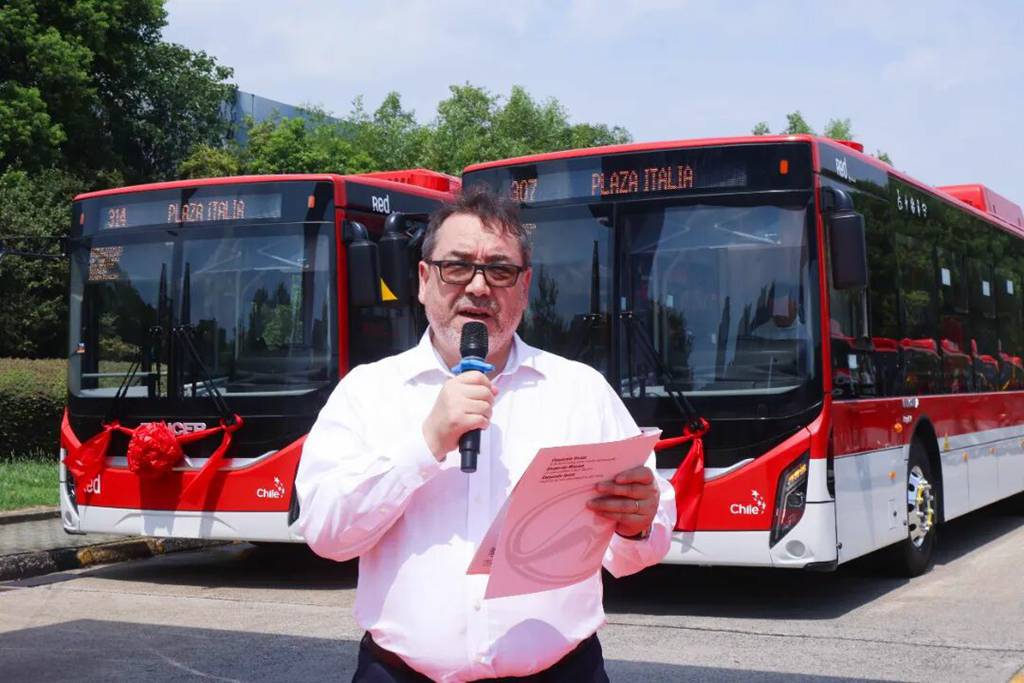 ¡450 unidades! Los autobuses eléctricos HIGER FENCER f1 parten hacia América del Sur