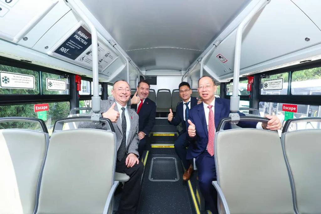 ¡450 unidades! Los autobuses eléctricos HIGER FENCER f1 parten hacia América del Sur