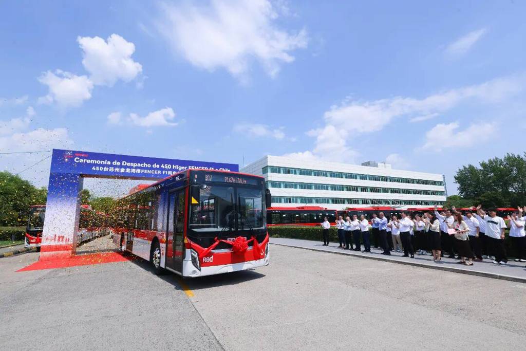 ¡450 unidades! Los autobuses eléctricos HIGER FENCER f1 parten hacia América del Sur