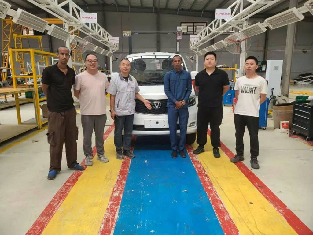 ¡El primer vehículo sale de la línea de producción de la planta CKD de Victory Auto en Etiopía, marcando un paso clave en la expansión estratégica en África!