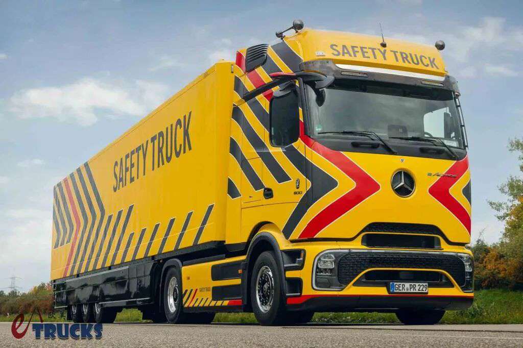 ¿Revolución en la seguridad de los camiones en la era eléctrica? Mercedes-Benz presenta el eActros 600 Safety Truck (Camión de Seguridad)​