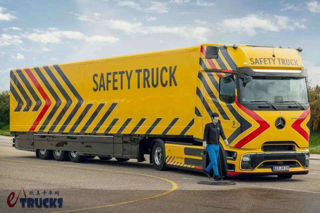 ¿Revolución en la seguridad de los camiones en la era eléctrica? Mercedes-Benz presenta el eActros 600 Safety Truck (Camión de Seguridad)​