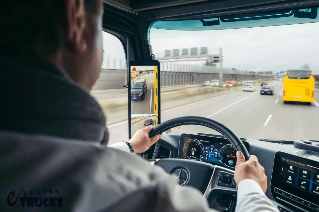 ¿Revolución en la seguridad de los camiones en la era eléctrica? Mercedes-Benz presenta el eActros 600 Safety Truck (Camión de Seguridad)​