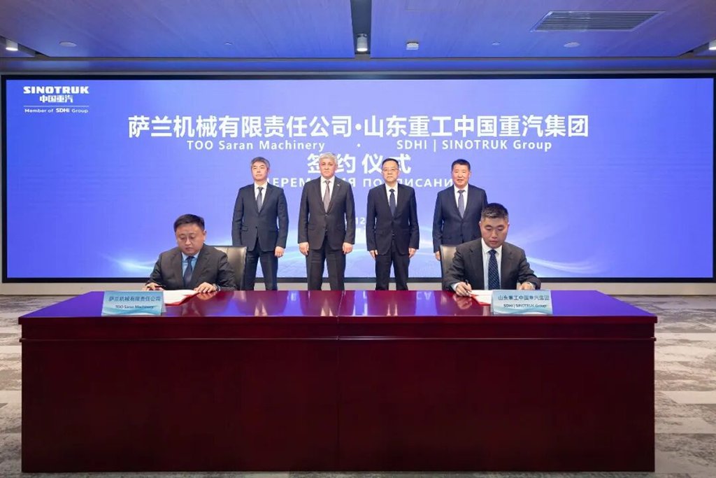 王志坚庆祝了与布拉克巴耶夫、卡拉干达州州长和市长的团聚。
