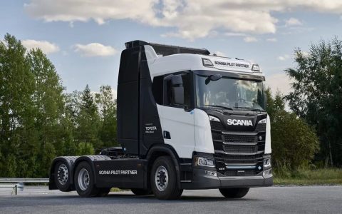 Scania y Toyota colaboran en el desarrollo de camiones con pilas de combustible de hidrógeno; próximamente se pondrán en circulación 40 vehículos de prueba.