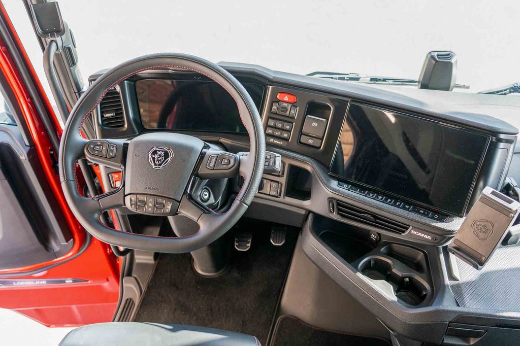 IAA 2026: cabina 80 cm más larga y motor V8 de 770 CV — análisis a fondo del tractor Scania LongLine