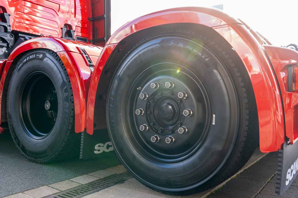 IAA 2026: cabina 80 cm más larga y motor V8 de 770 CV — análisis a fondo del tractor Scania LongLine